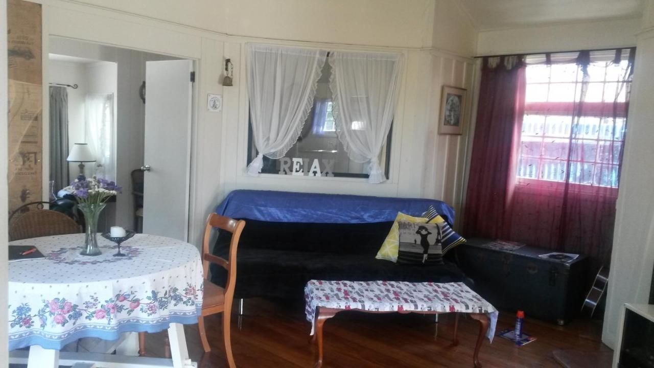 Monday Seaside Cottage Whanganui Bagian luar foto